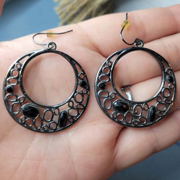Earrings Pierced Drop Hoops Silver Tone Black Gems - Picture 1 of 5